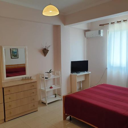 Jozi Kaiser Apartment 3 Durrës Buitenkant foto